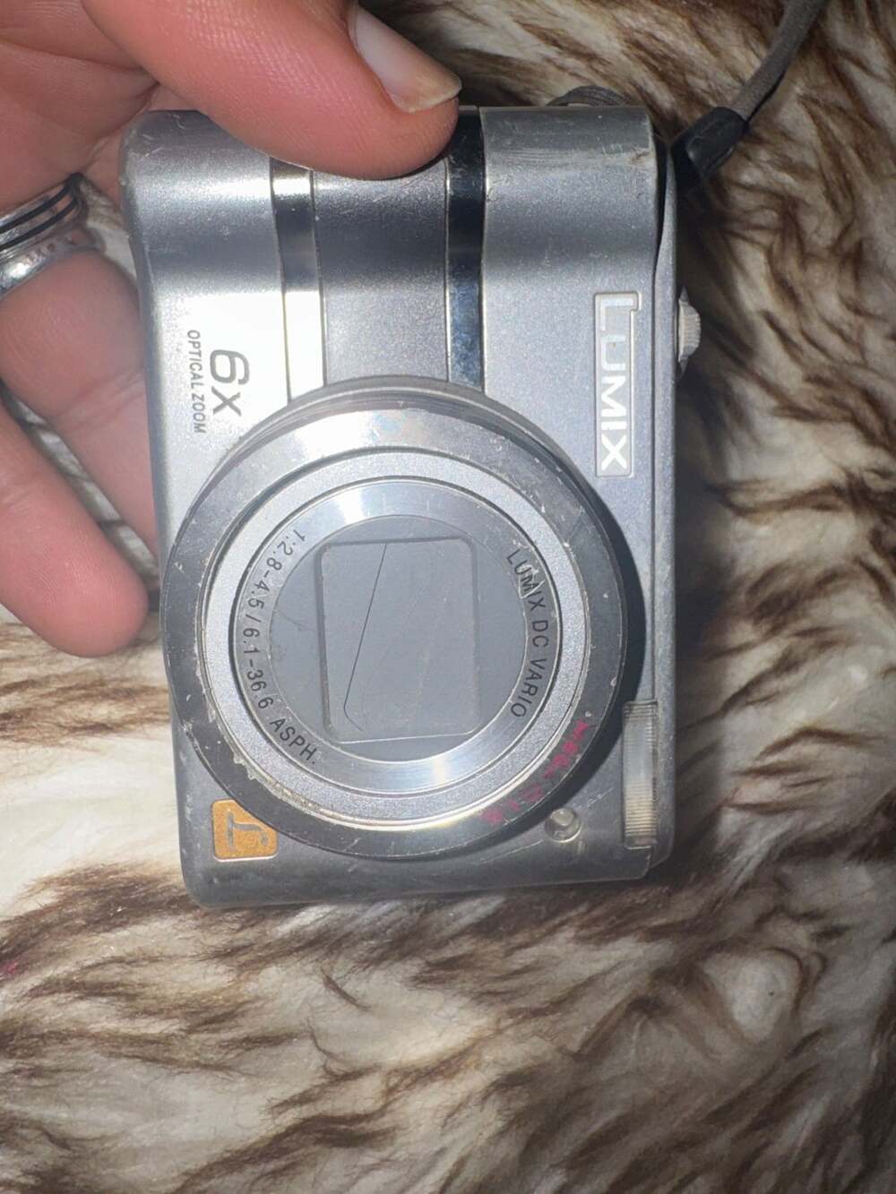 Panasonic Lumix DMC-LZ3 6.0MP Digital Camera Silver